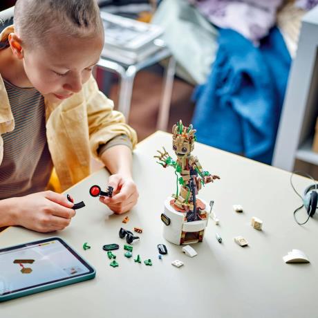 Конструктор LEGO Super Heroes Танцюючий Ґрут 459 деталей (76297) - фото 2