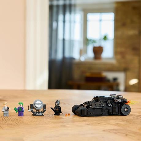Конструктор LEGO Бетмен Тумблер проти Дволикого і Джокера 429 деталей (76303) - фото 10