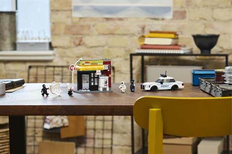 Конструктор LEGO Super Heroes Marvel Вселенная-паук: Майлз Моралес против Пятна (76311) - фото 4