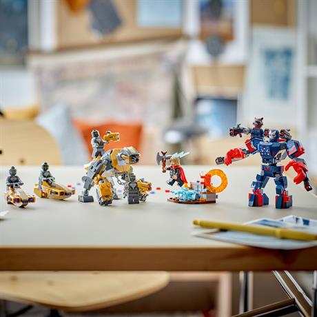 Конструктор LEGO Super Heroes Месники Завершення Тор проти Чітаурі 373 деталі (76322) - фото 4