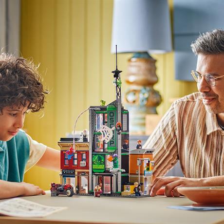 Конструктор LEGO Super Heroes Людина-павук проти Оскорпа 808 деталей (76324) - фото 3