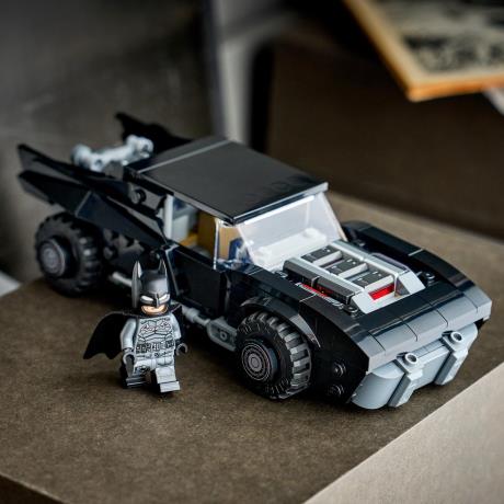 Конструктор LEGO® DC Batman™: Бетмен: Бетмобіль 330деталей (76332) - фото 12