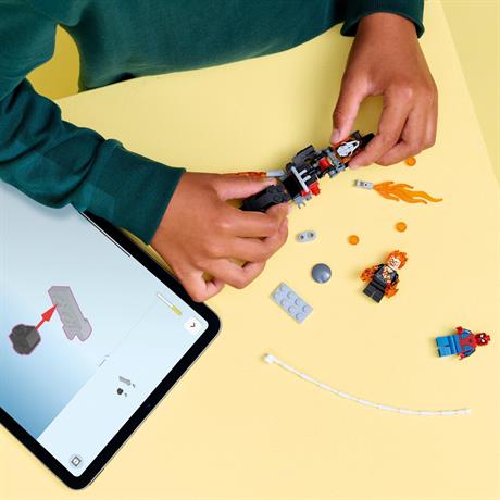 Конструктор LEGO Super Heroes Marvel Человек-паук vs. Призрачный всадник на мотоцикле 72 Детали (76335) - фото 2