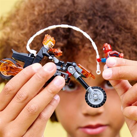 Конструктор LEGO Super Heroes Marvel Человек-паук vs. Призрачный всадник на мотоцикле 72 Детали (76335) - фото 12