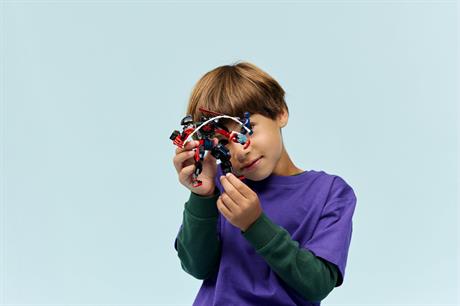 Конструктор LEGO Super Heroes Marvel Робот Майлза Моралеза vs. Человек-паук 2099 135 Деталей (76337) - фото 5