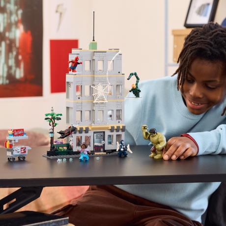 Конструктор LEGO® Marvel Эпическая схватка Человека-Паука против Халка, 534 детали (76350) - фото 0