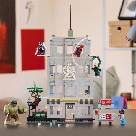 Конструктор LEGO® Marvel Эпическая схватка Человека-Паука против Халка, 534 детали (76350) - фото 0