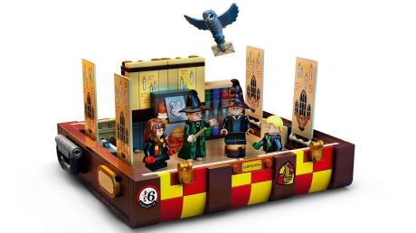 Конструктор LEGO Harry Potter Магічна валіза Гоґвортсу 603 деталі (76399) - фото 0