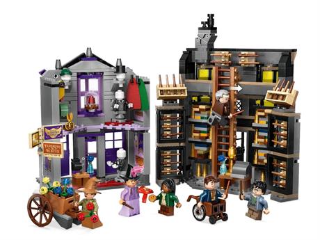Конструктор LEGO Harry Potter Крамниці Олівандера й мантій від Мадам Малкін 744 деталі (76439) - фото 0