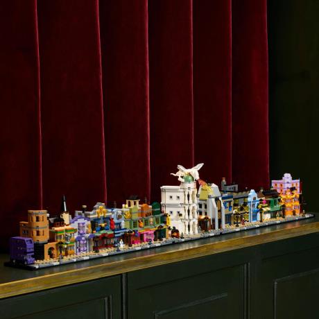 Конструктор LEGO Harry Potter Алея Діаґон Чаклунські крамниці 2750 деталей (76444) - фото 10