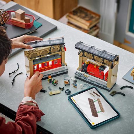 Конструктор LEGO Harry Potter Бук нук Гоґвортський експрес 832 деталі (76450) - фото 7