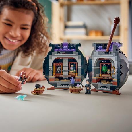 Конструктор LEGO Harry Potter TM Котел: Тайный класс зельеварения 652 Детали (76464) - фото 8