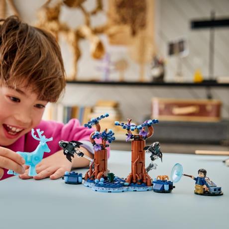 Конструктор LEGO® Harry Potter™ Заборонений ліс: Експекто патронум , 244 деталі (76475) - фото 11