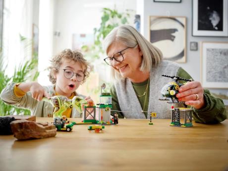 Конструктор LEGO Jurassic World Втеча тиранозавра 140 деталей (76944) - фото 0