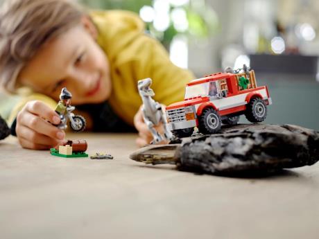 Конструктор LEGO Jurassic World Блу та впіймання бета-велоцираптора 181 деталь (76946) - фото 0