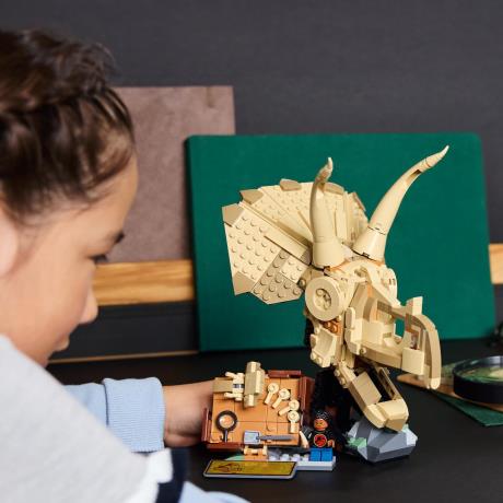 Конструктор LEGO® Jurassic World Окаменелости динозавров: череп трицератопса, 468 деталей (76969) - фото 12