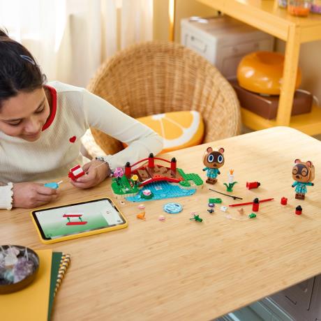 Конструктор LEGO® Animal Crossing™ Веселий день Timmy і Tommy на природі Іграшка (77059) - фото 4