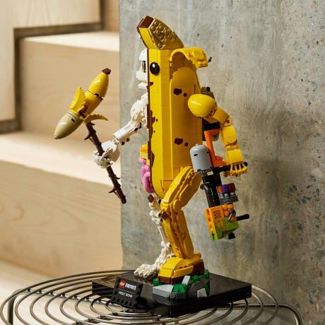 Конструктор LEGO Fortnite Peely Bone Фігурка з відеогри 1414 деталей (77072) - фото 10