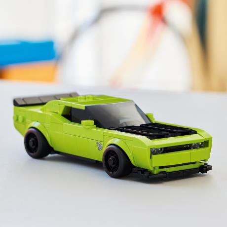 Конструктор LEGO Speed Champions Спортивный автомобиль Dodge Challenger SRT Hellcat 390 деталей (77237) - фото 7
