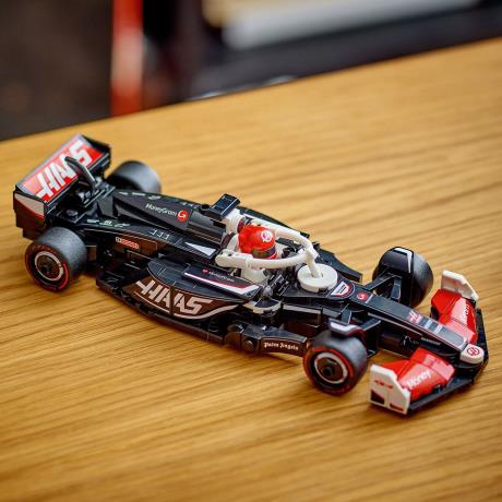 Конструктор LEGO Speed Champions Автомобіль для перегонів MoneyGram Haas F1 Team VF-24, 242 деталі (77250) - фото 5