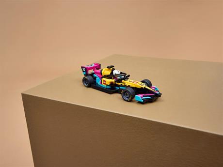 Конструктор  LEGO® Speed Champions  Гоночний автомобіль F1 ACADEMY™ LEGO®, 201 деталь  (77258) - фото 7