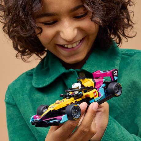 Конструктор  LEGO® Speed Champions  Гоночный автомобиль F1 ACADEMY™ LEGO®, 201 деталь  (77258) - фото 8