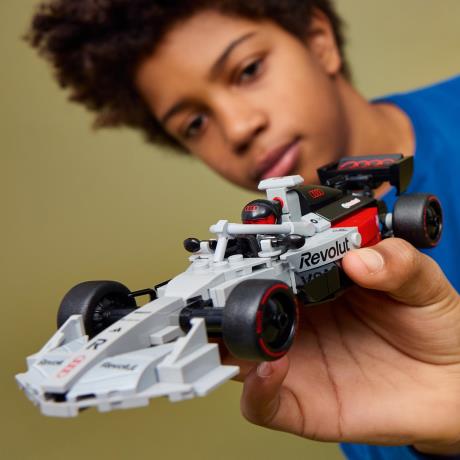 Конструктор LEGO® Speed Champions Гоночний автомобіль Audi Revolut F1® Team R26 216 деталей (77259) - фото 14