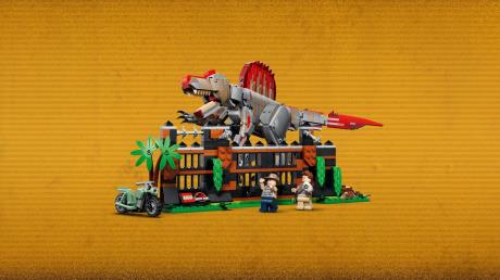 Конструктор LEGO® Jurassic World Втеча спинозавра Іграшка (77982) - фото 13
