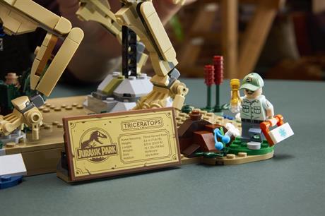 Конструктор LEGO® Jurassic World Скам'янілості динозаврів: трицератопс, 1154 деталей (77985) - фото 8