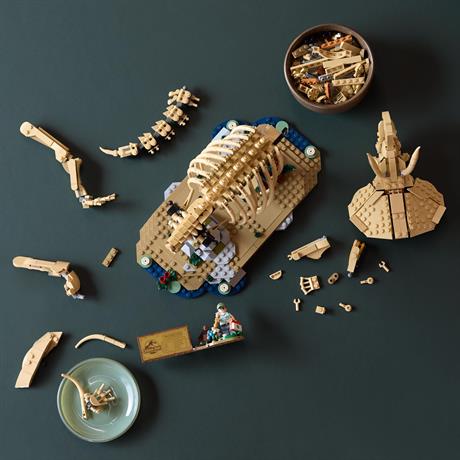 Конструктор LEGO® Jurassic World Скам'янілості динозаврів: трицератопс, 1154 деталей (77985) - фото 9