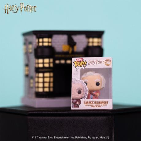 Набор фигурок Funko Pop! Bitty Town Гарри Поттер Олливандер и магазин волшебных палочек (83627) - фото 4
