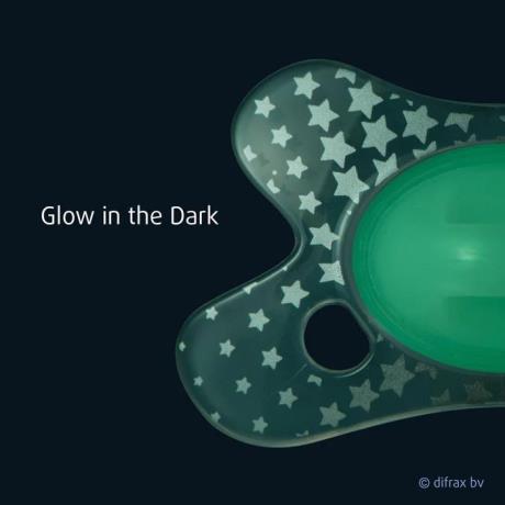 Пустушка силіконова Difrax Dental Night світиться у темряві з 0 до 6 міс. (GL799) - фото 0