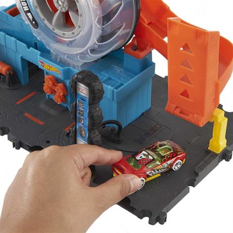 Трек Hot Wheels City Головокружительные трюки в шиномонтаже (HDP02) - фото 3