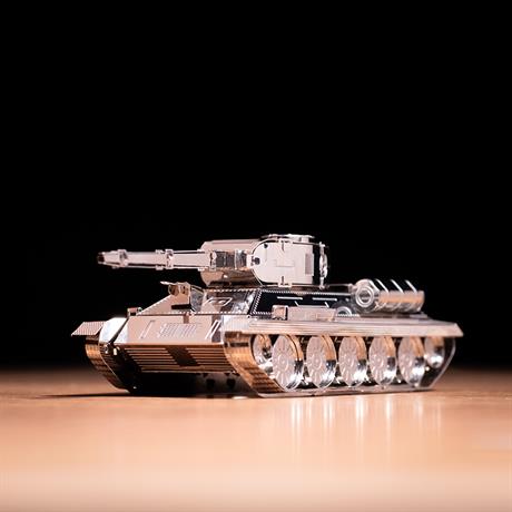 Колекційна модель-конструктор Metal Time T-34/85 танк (MT071) - фото 1