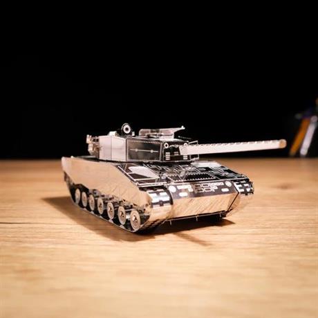 Колекційна модель-конструктор Metal Time Leopard 2 Tank Танк Леопард 2 (MT079) - фото 6